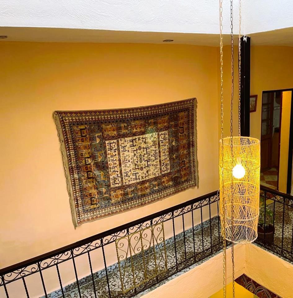 Downtown Hostel Фес Екстериор снимка