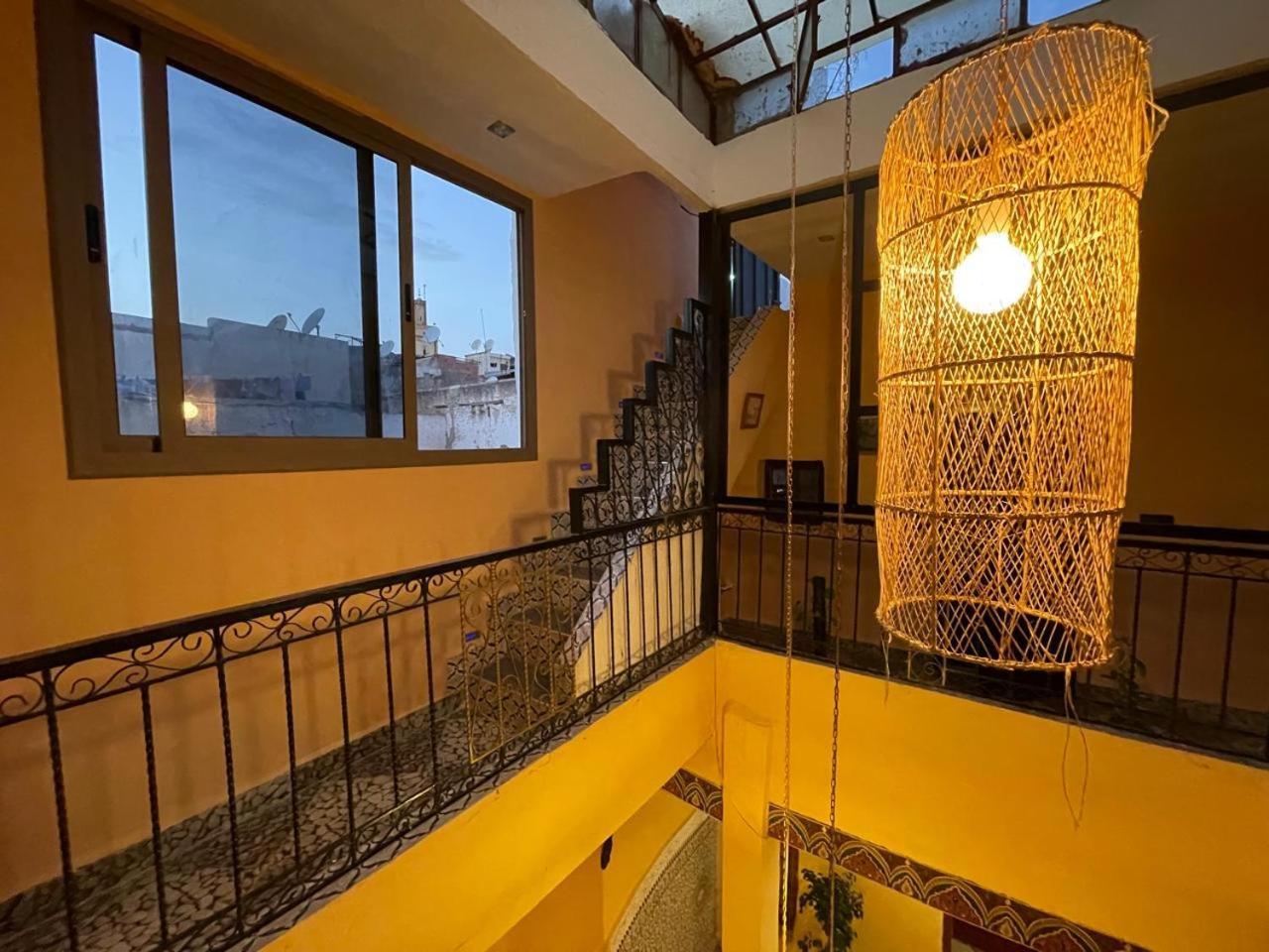 Downtown Hostel Фес Екстериор снимка
