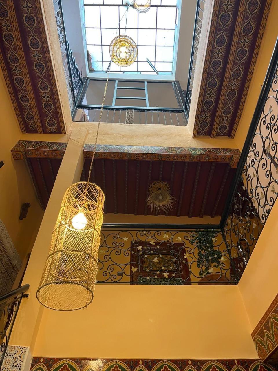 Downtown Hostel Фес Екстериор снимка