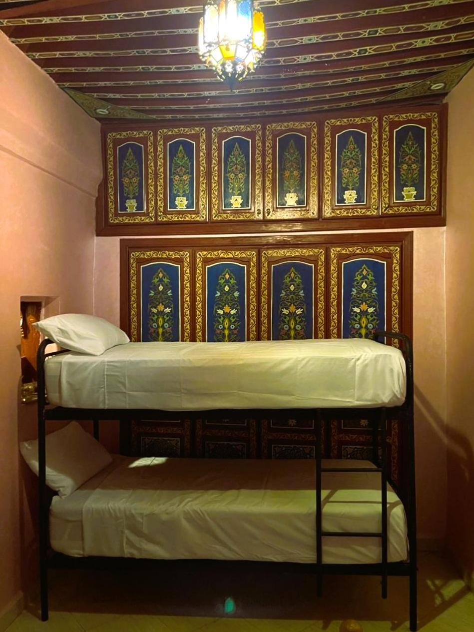 Downtown Hostel Фес Екстериор снимка