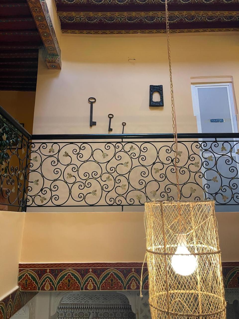 Downtown Hostel Фес Екстериор снимка