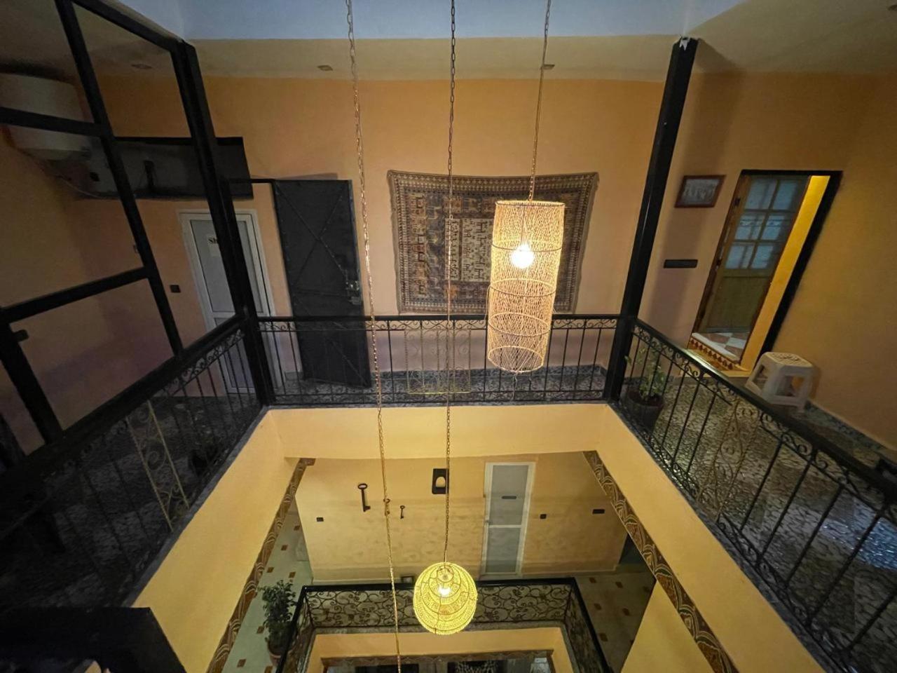 Downtown Hostel Фес Екстериор снимка