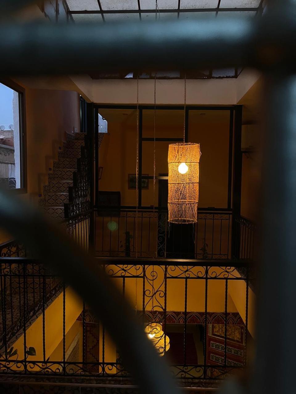 Downtown Hostel Фес Екстериор снимка